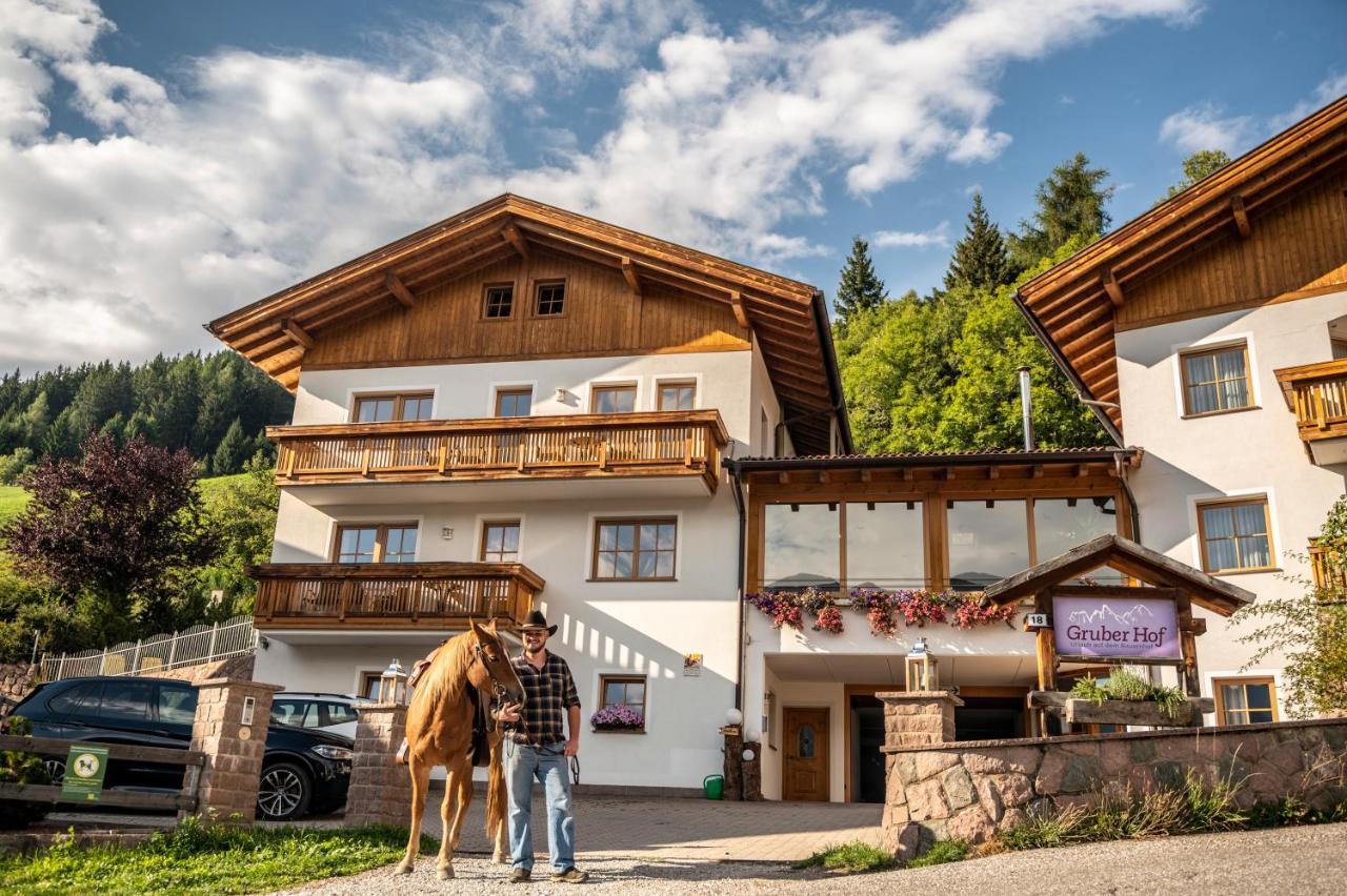 Gruberhof Coll Lägenhet Funes  Exteriör bild